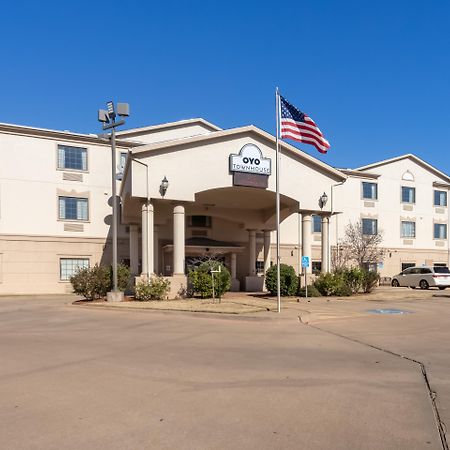 Baymont By Wyndham Wichita Falls Exterior photo